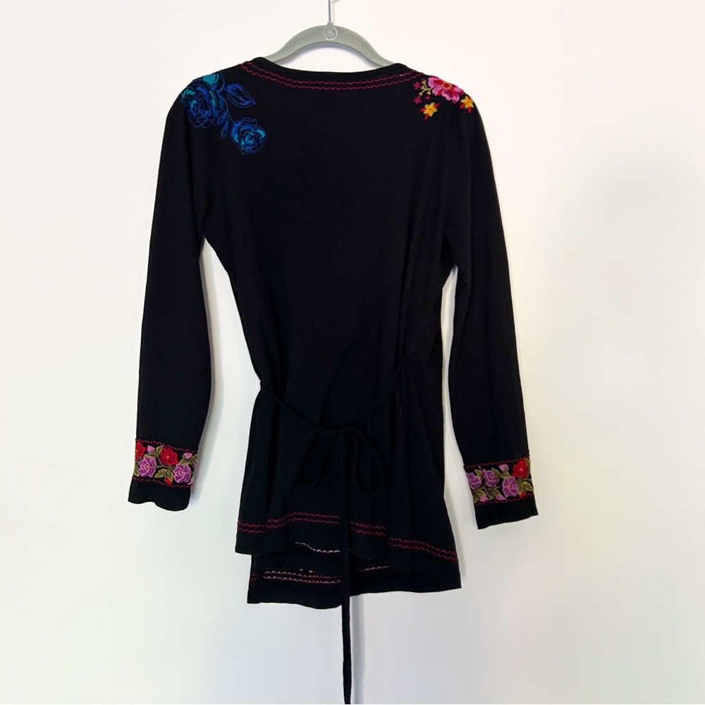 Johnny Was Black Floral Embroidered Wrap Top Boho Long Sleeve Blouse Shirt M - Picture 3 of 7